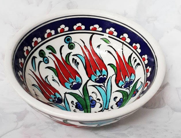 renkli el yapımı çini kase