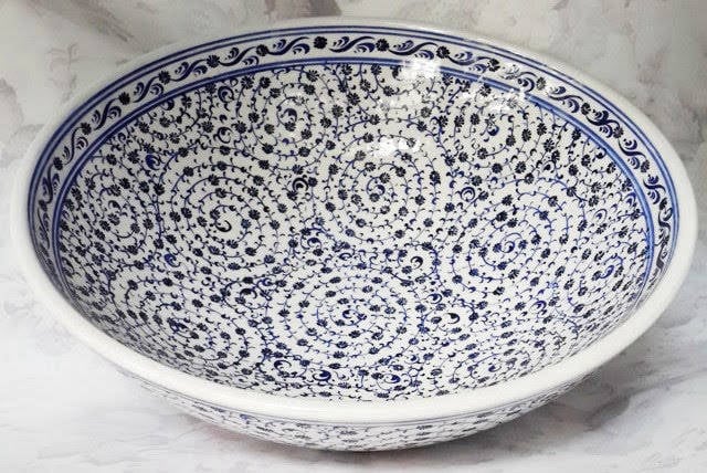 Renkli desenli çini kase el işi